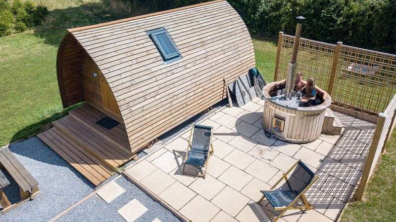 secret valley somerset hot tub